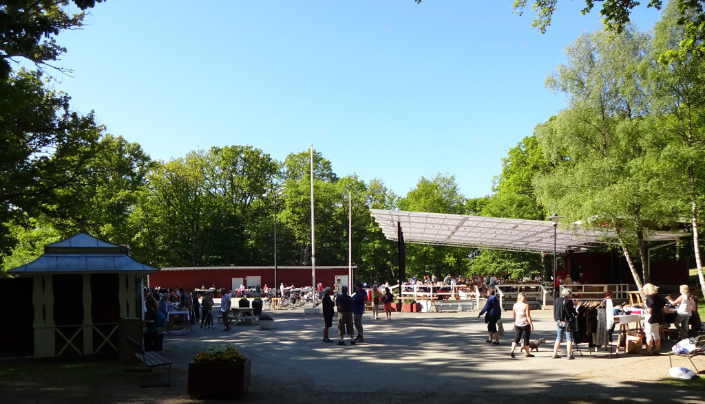 Loppmarknad i Vämöparken den 27 maj 2017